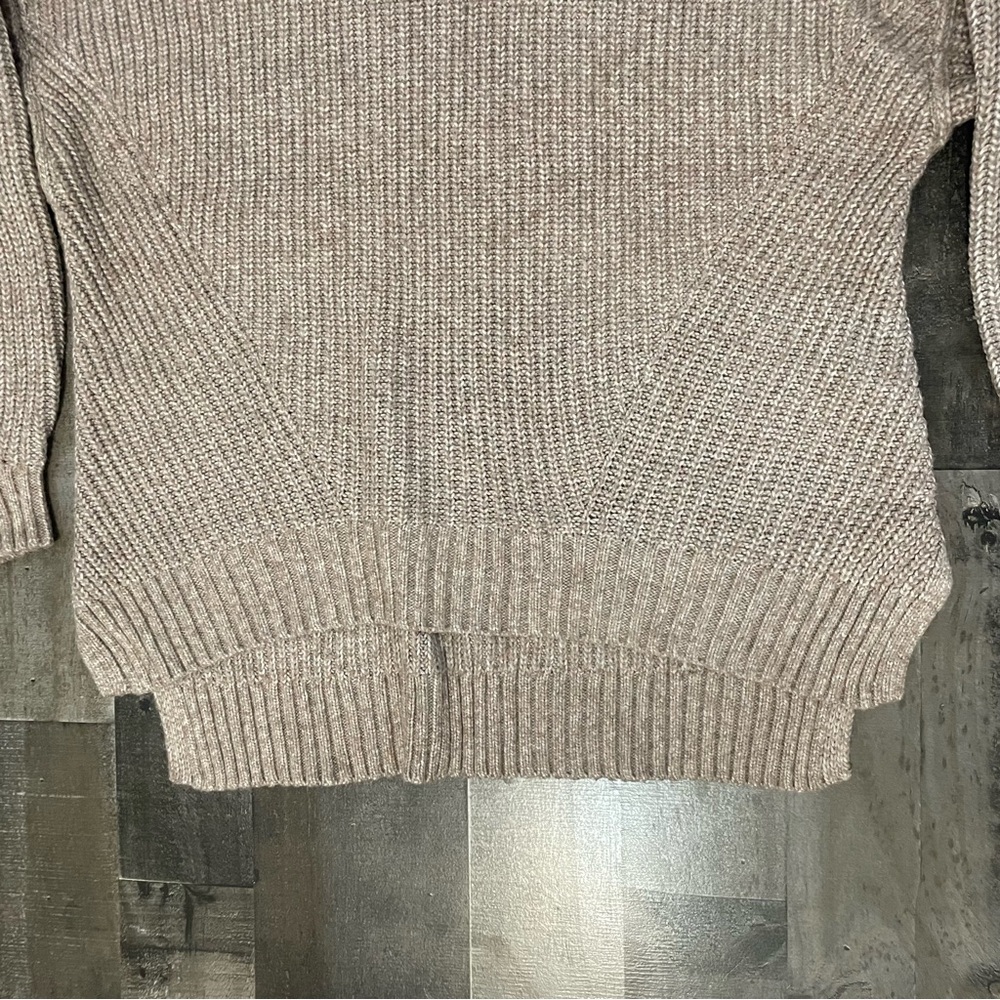 American Eagle Outfitters Crew Neck Sweater Oversized Knit Women’s XS Tan Cream - Picture 9 of 14